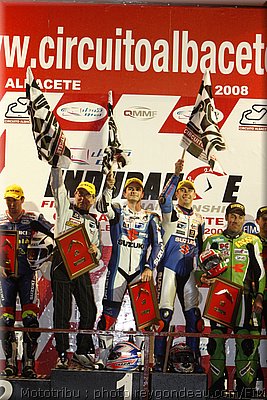 059-podiums-podium .jpg