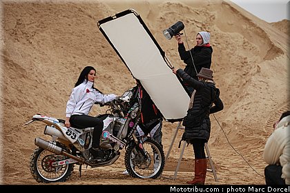 0042_makingof_anna_polina_hugo_payen_dakar_2012_027.jpg
