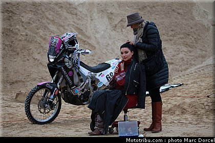 0063_makingof_anna_polina_hugo_payen_dakar_2012_048.jpg