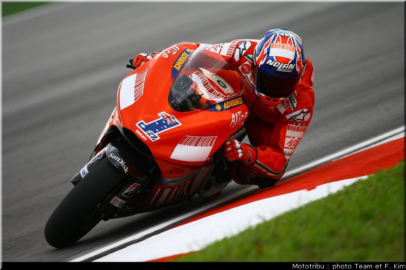 motogp_stoner_10