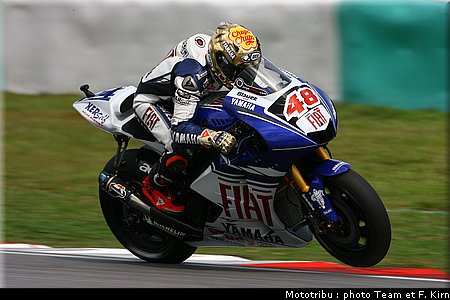 motogp_lorenzo_07.jpg