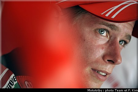 motogp_stoner_04.jpg
