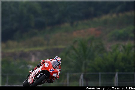 motogp_stoner_11.jpg