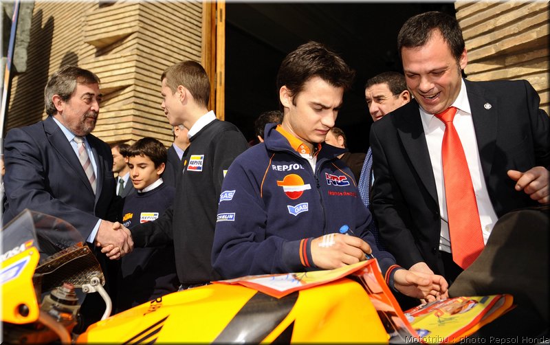 011repsol-honda2008-005