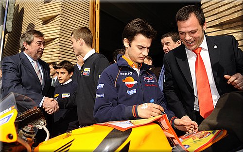 011repsol-honda2008-005.JPG