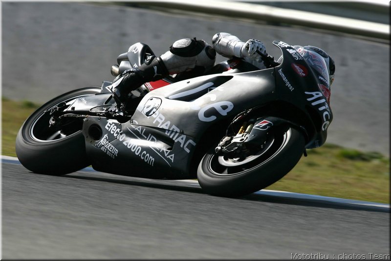 0044guintoli001
