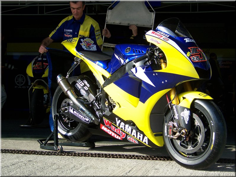 019tech3-edwards-testjerez-2-2008-017