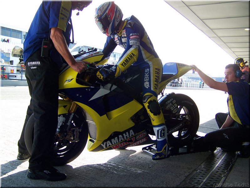025tech3-toseland-testjerez2-2008-003