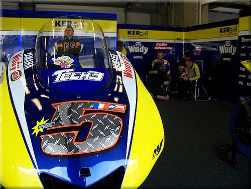 013tech3-edwards-testjerez-2-2008-011.jpg