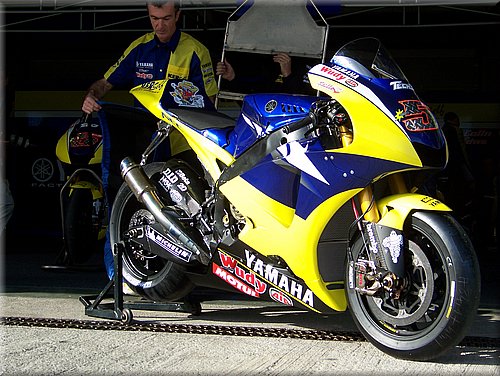 019tech3-edwards-testjerez-2-2008-017.jpg