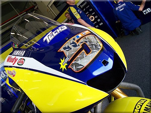 020tech3-edwards-testjerez-2-2008-018.jpg