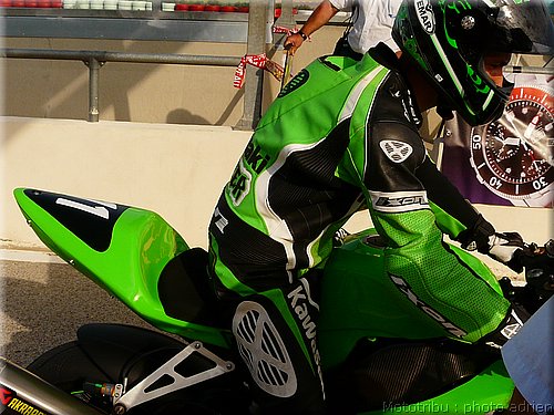 0277-superbike2-warmup-017.JPG