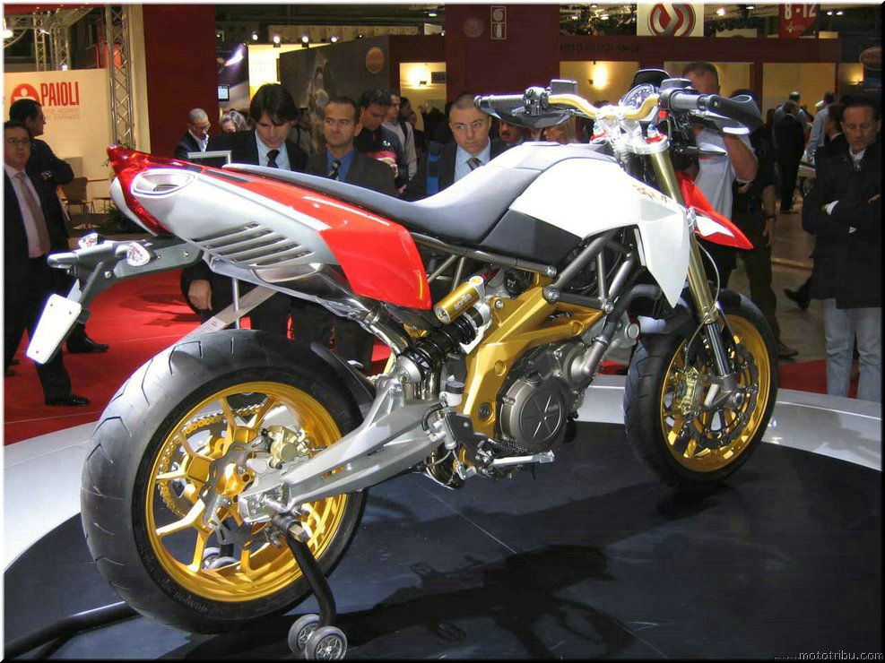 MOTO 