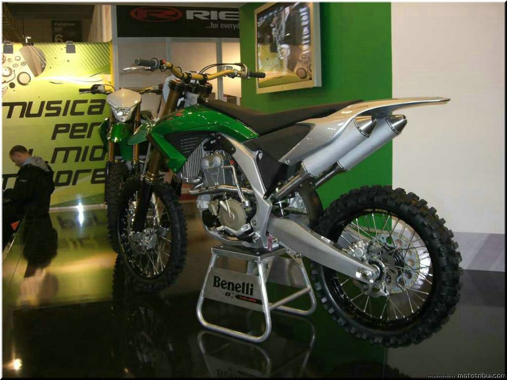 MOTO 
