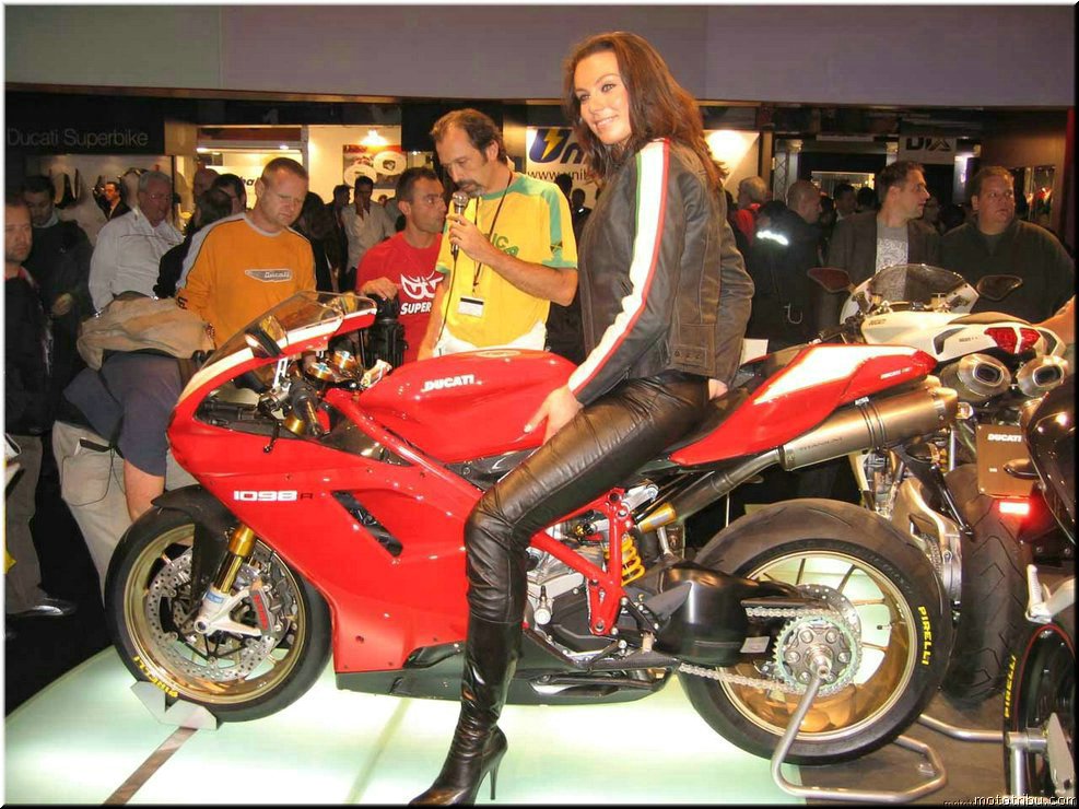 MOTO 