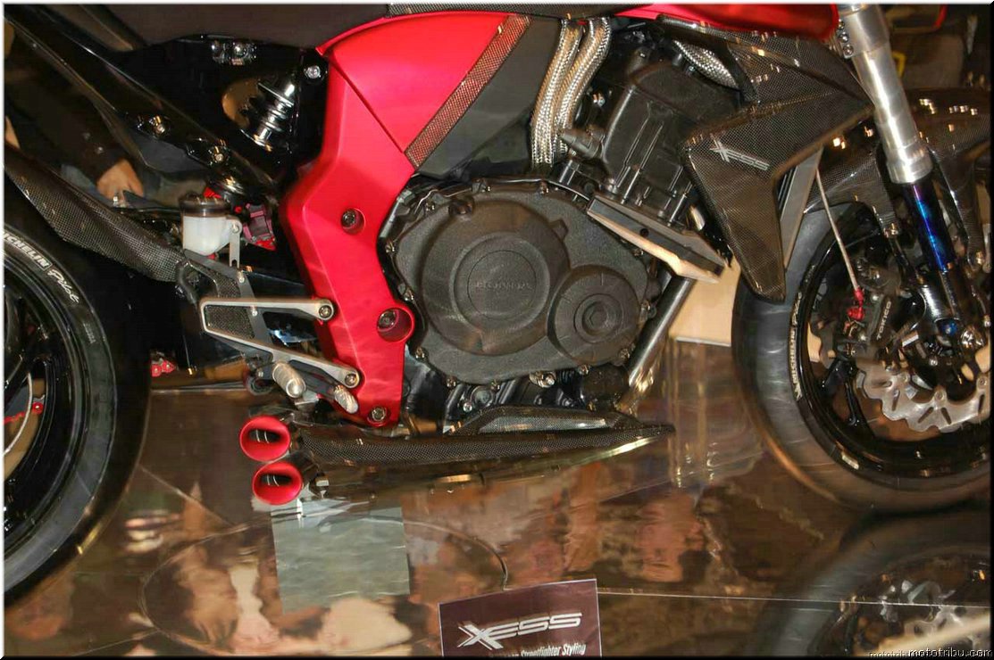 MOTO 