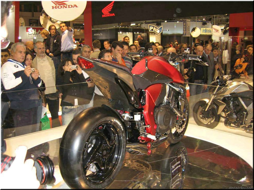 MOTO 