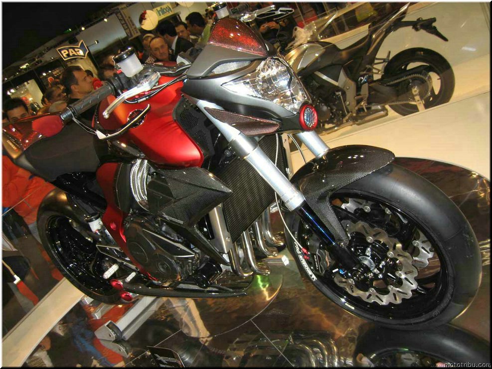 MOTO 