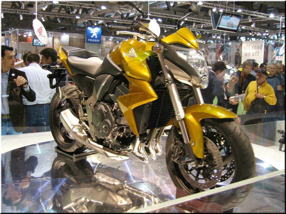 MOTO 