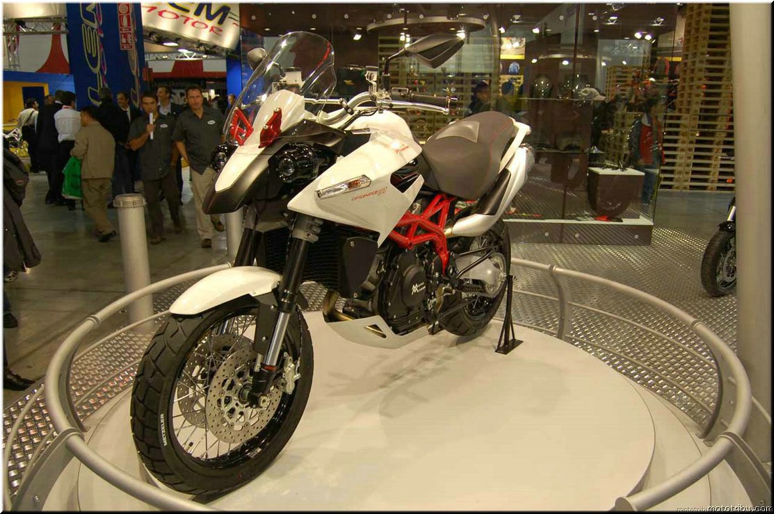 MOTO 
