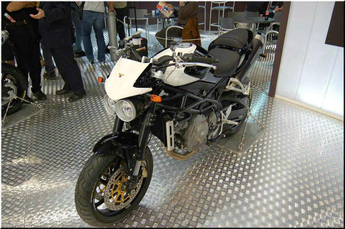 MOTO 