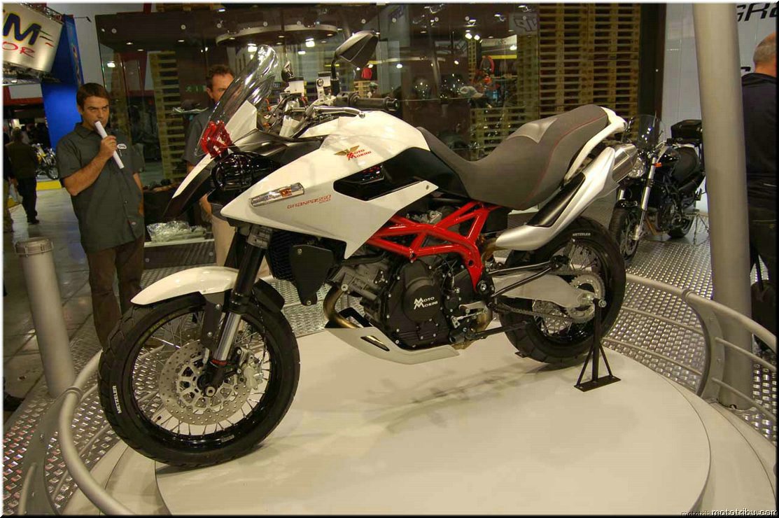 MOTO 