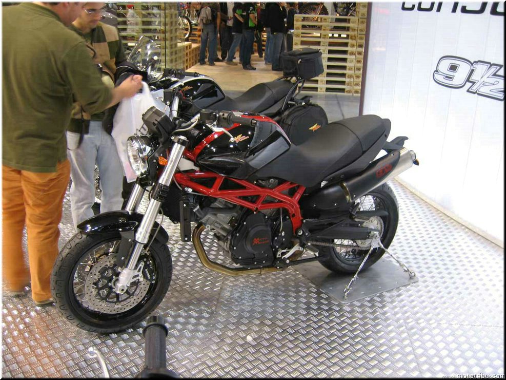 MOTO 