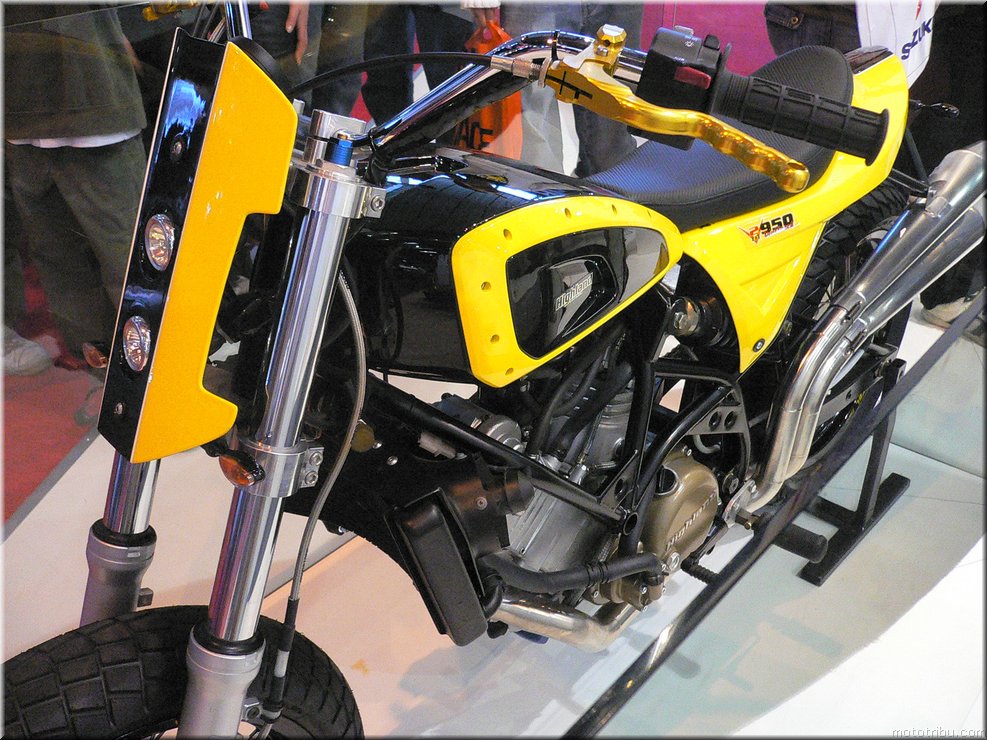 MOTO 