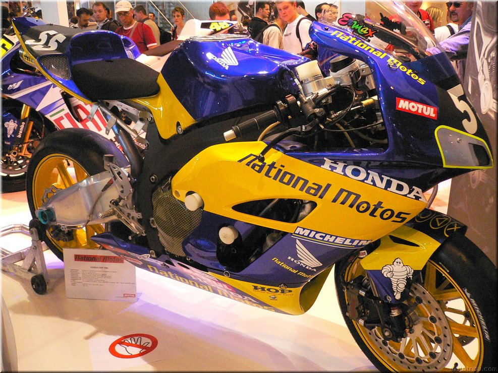 MOTO 