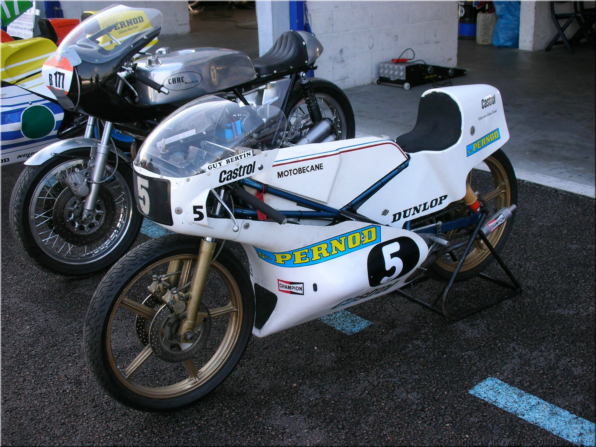 MOTO 