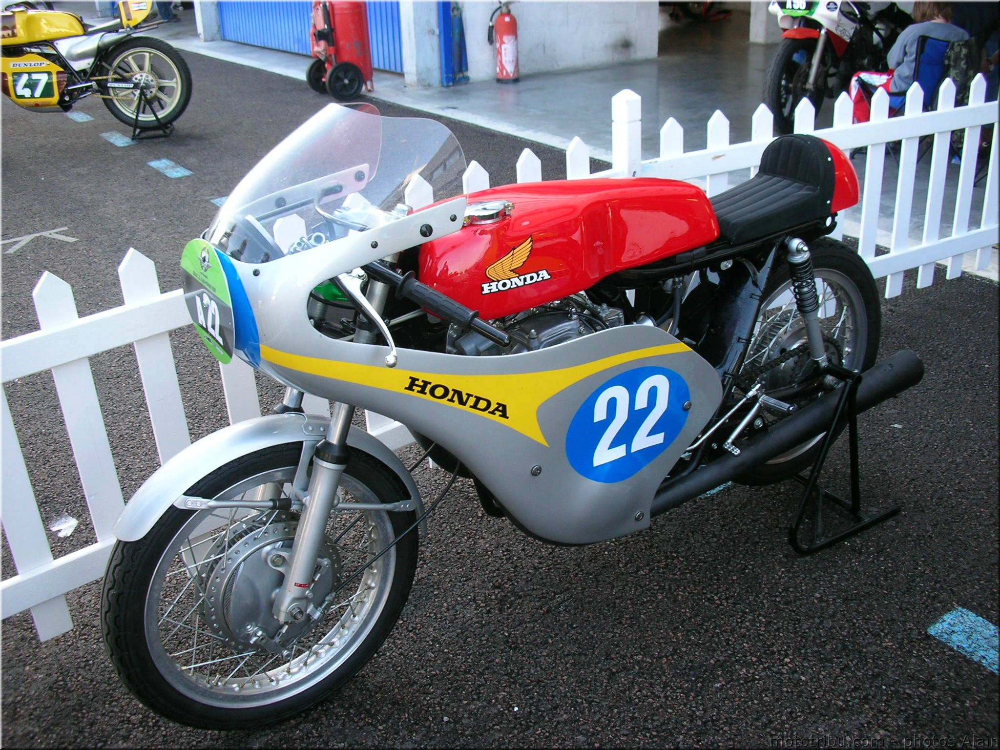 MOTO 
