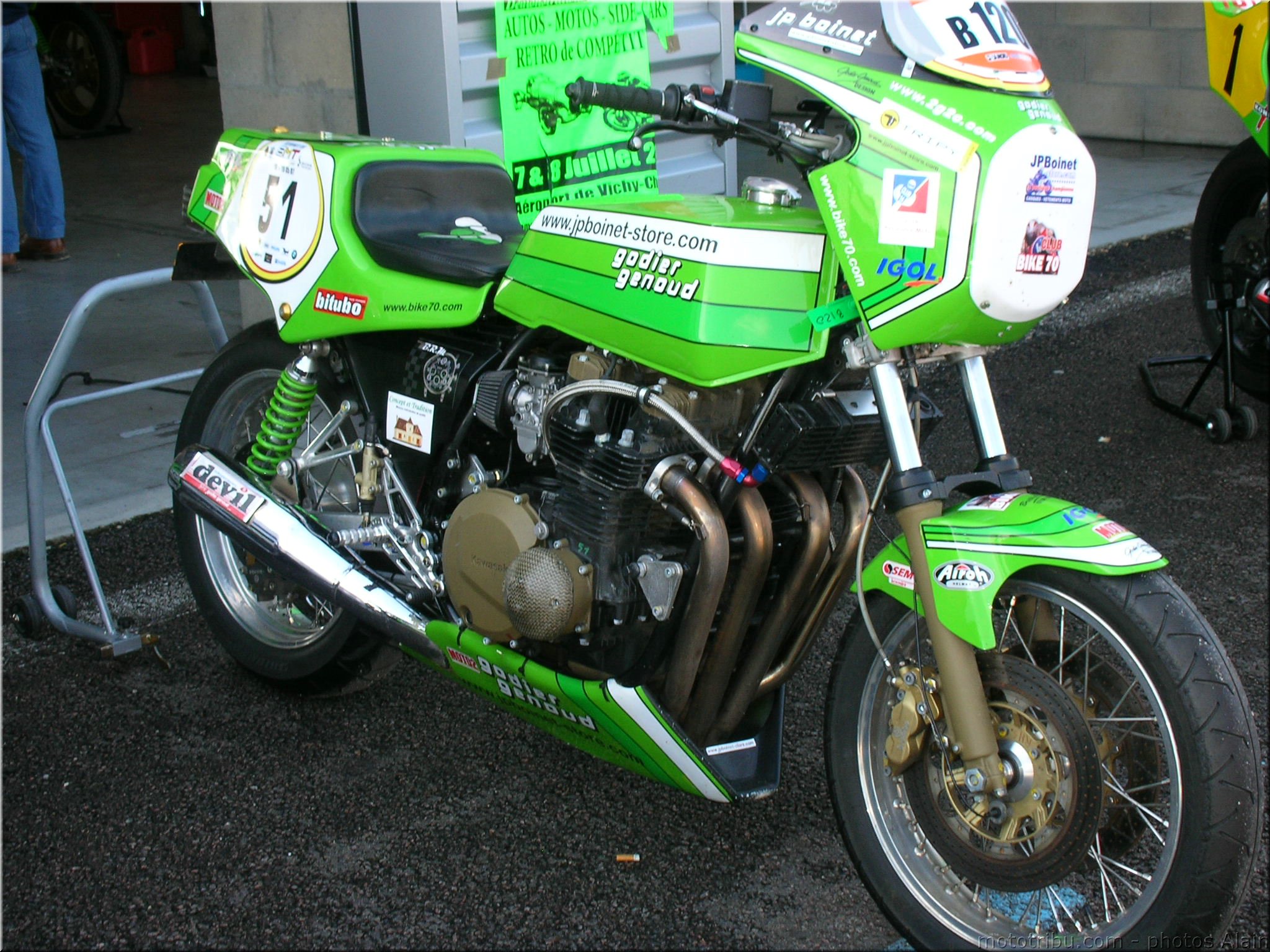 MOTO 