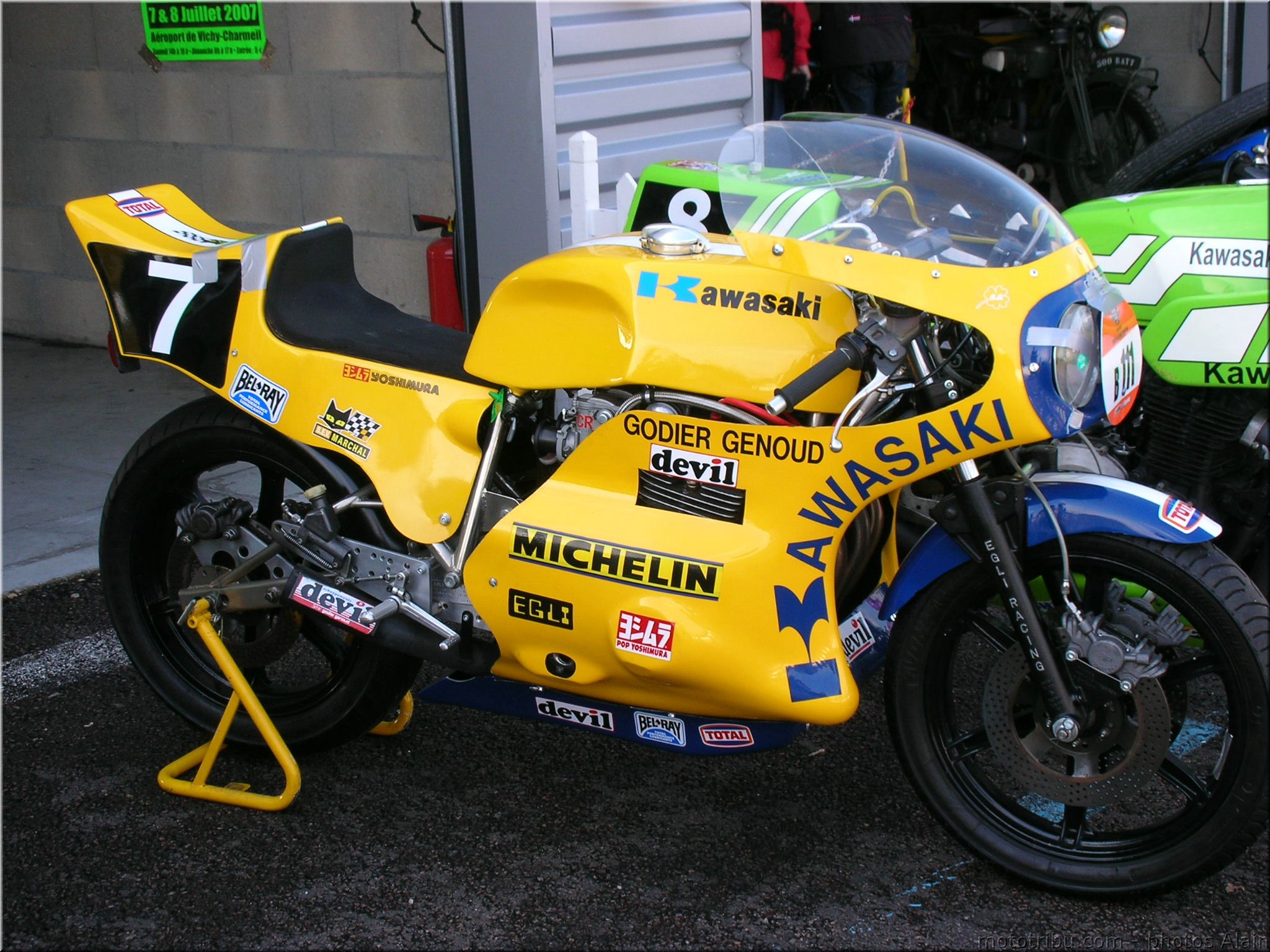 MOTO 