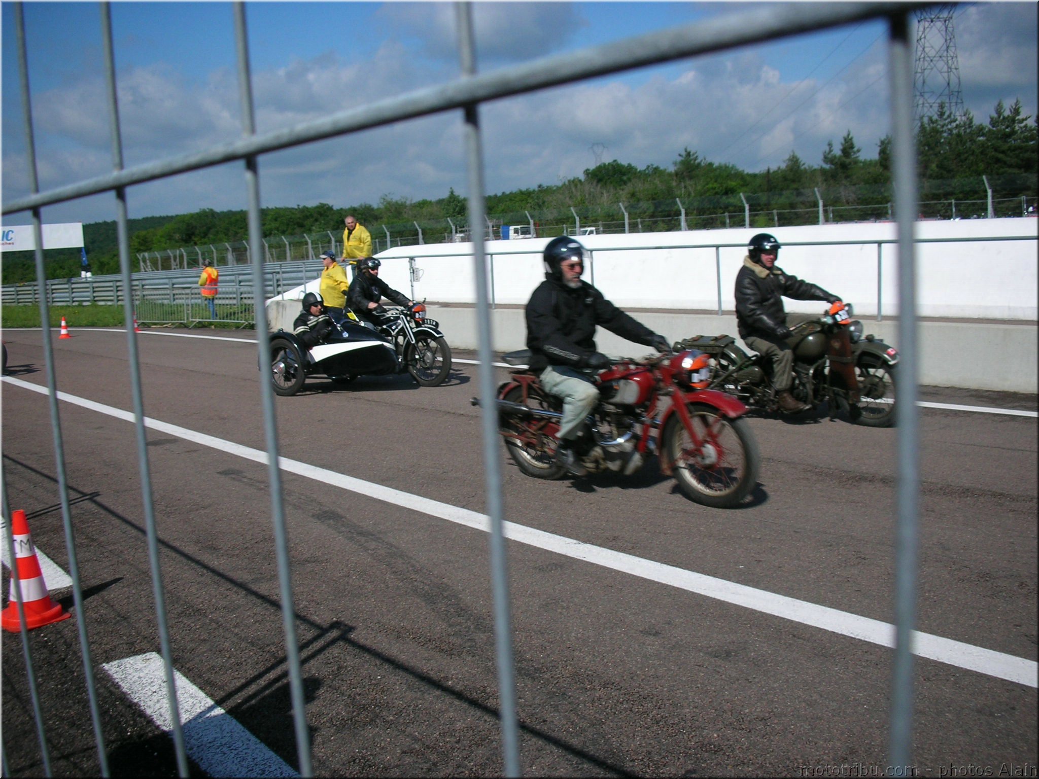 MOTO 