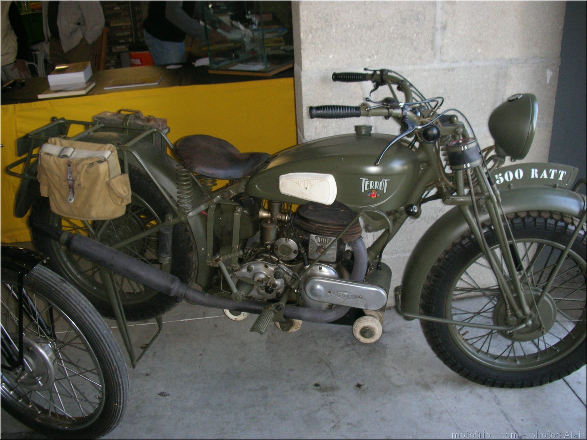MOTO 