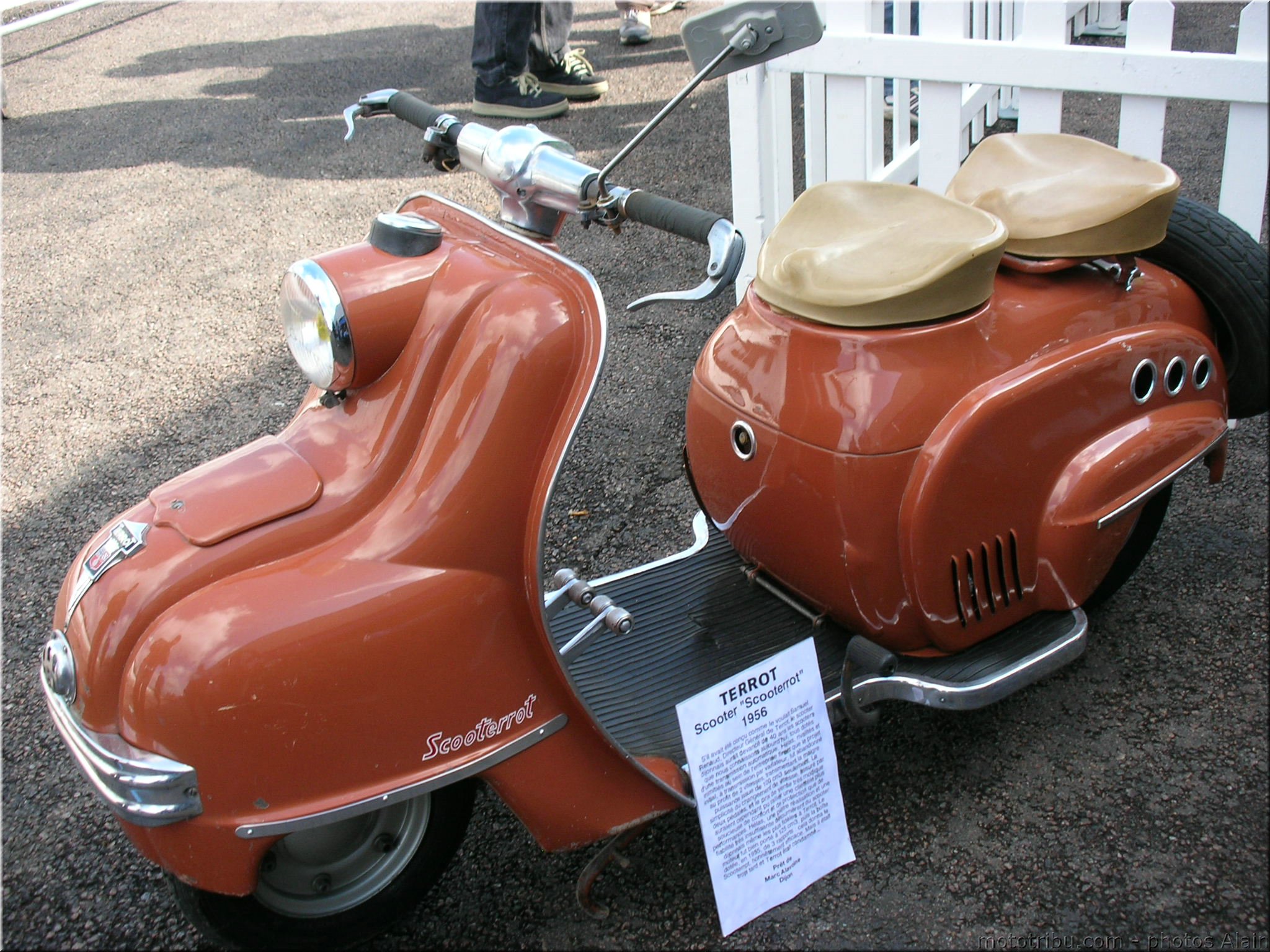 MOTO 