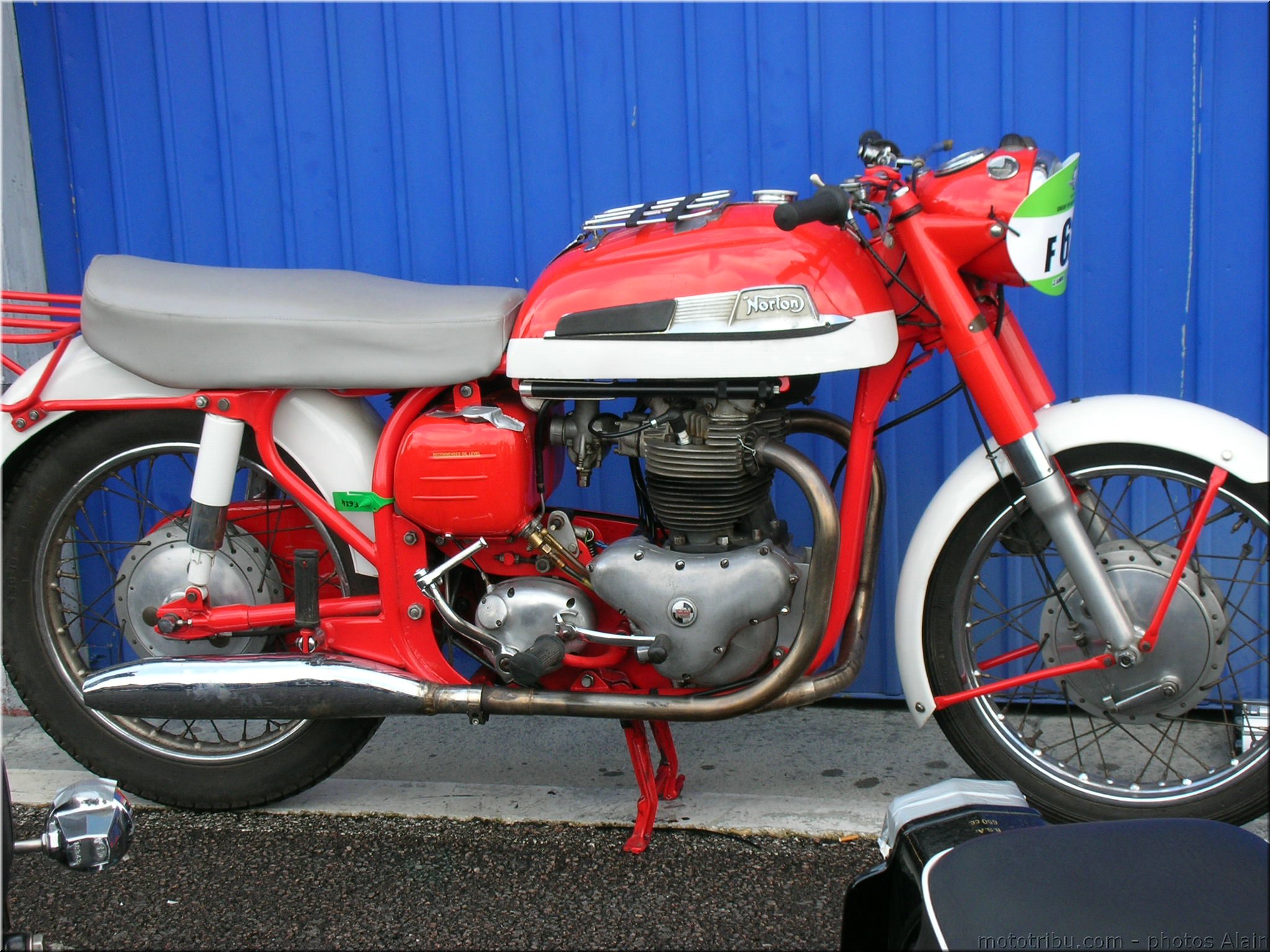 MOTO 