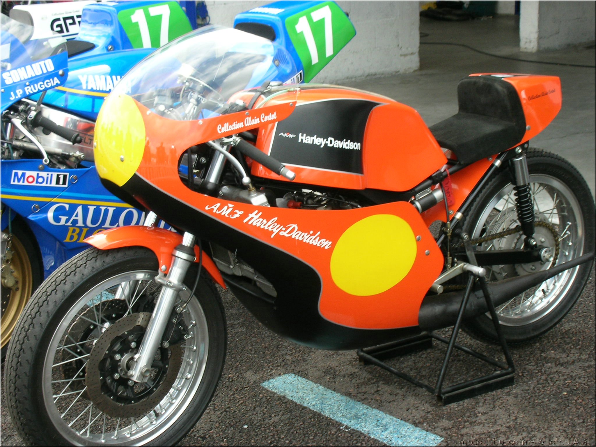 MOTO 
