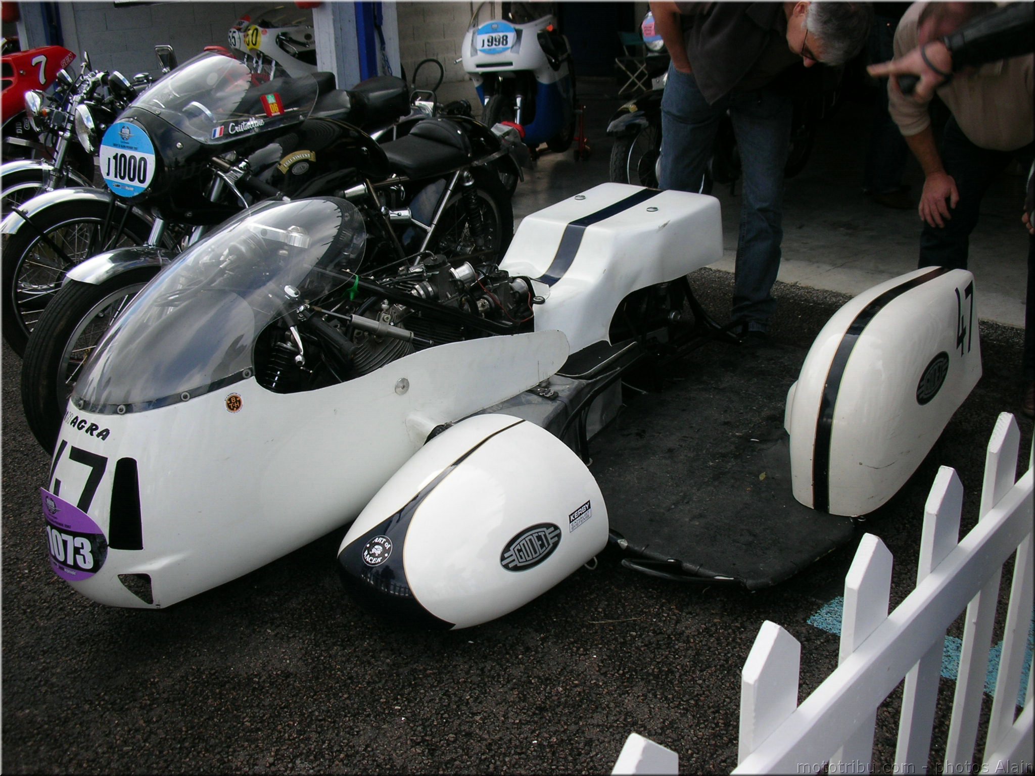 MOTO 
