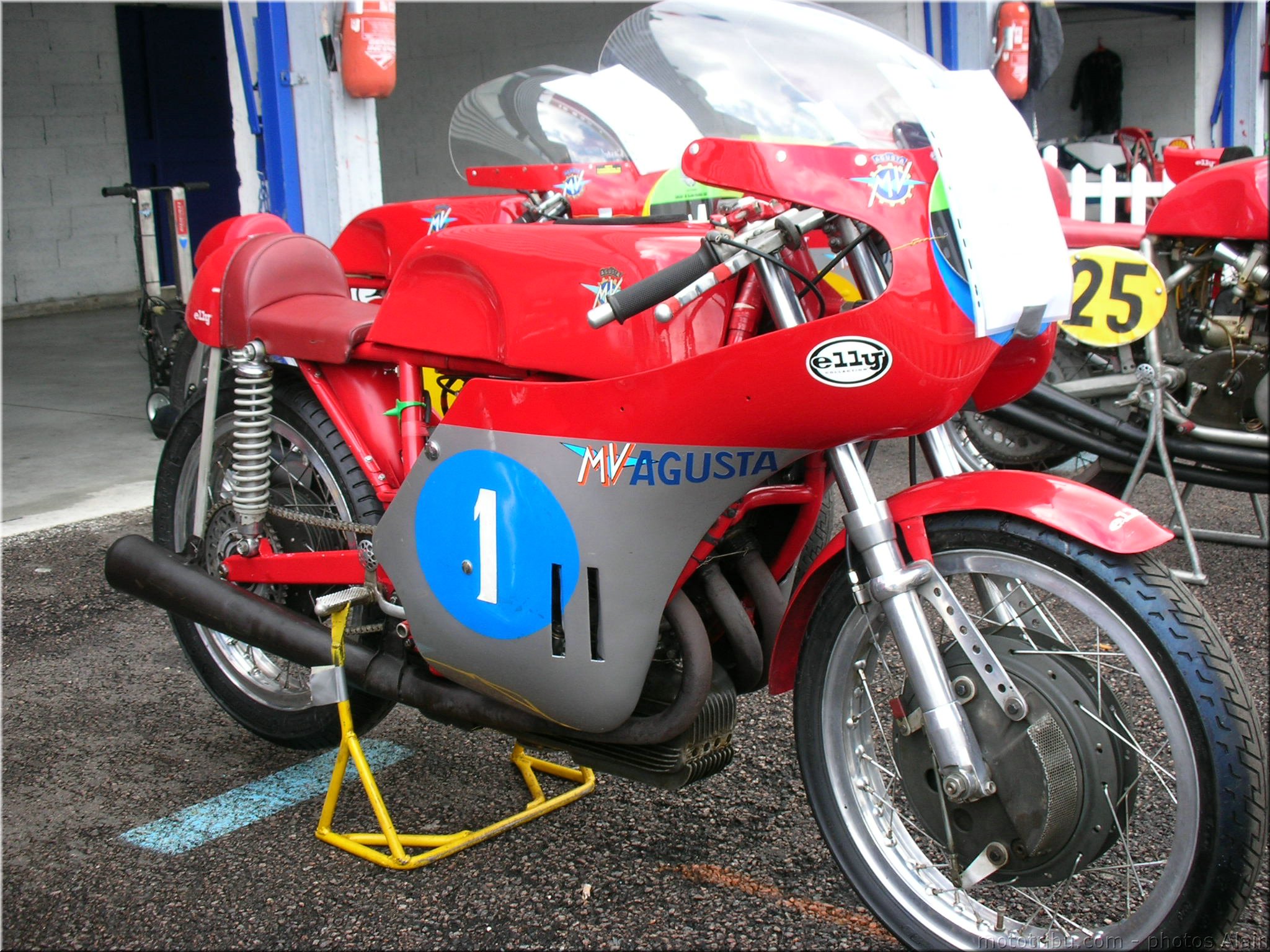 MOTO 