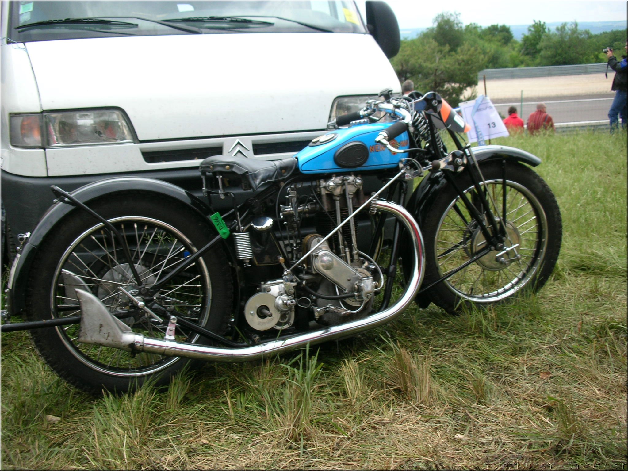 MOTO 