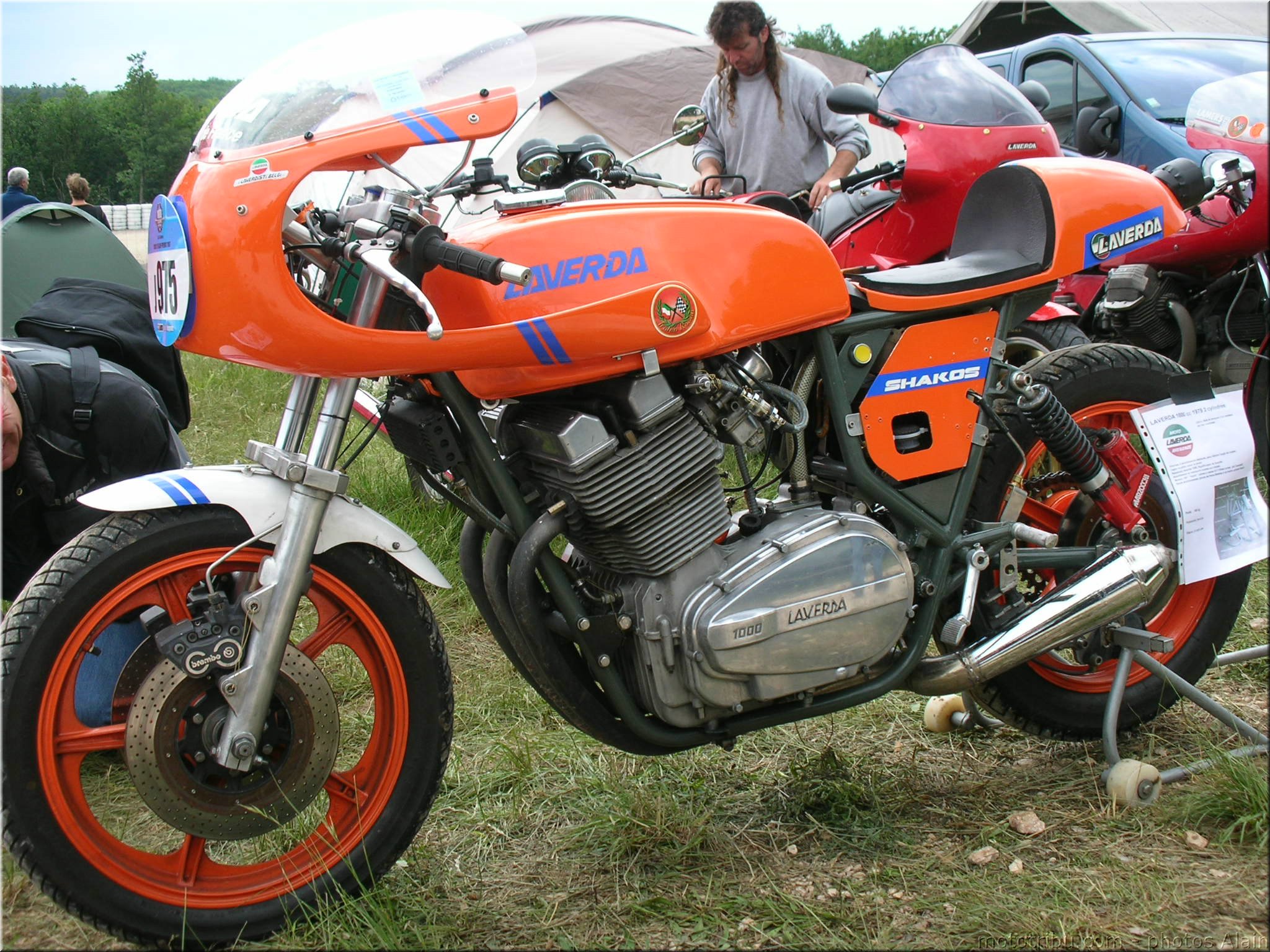 MOTO 