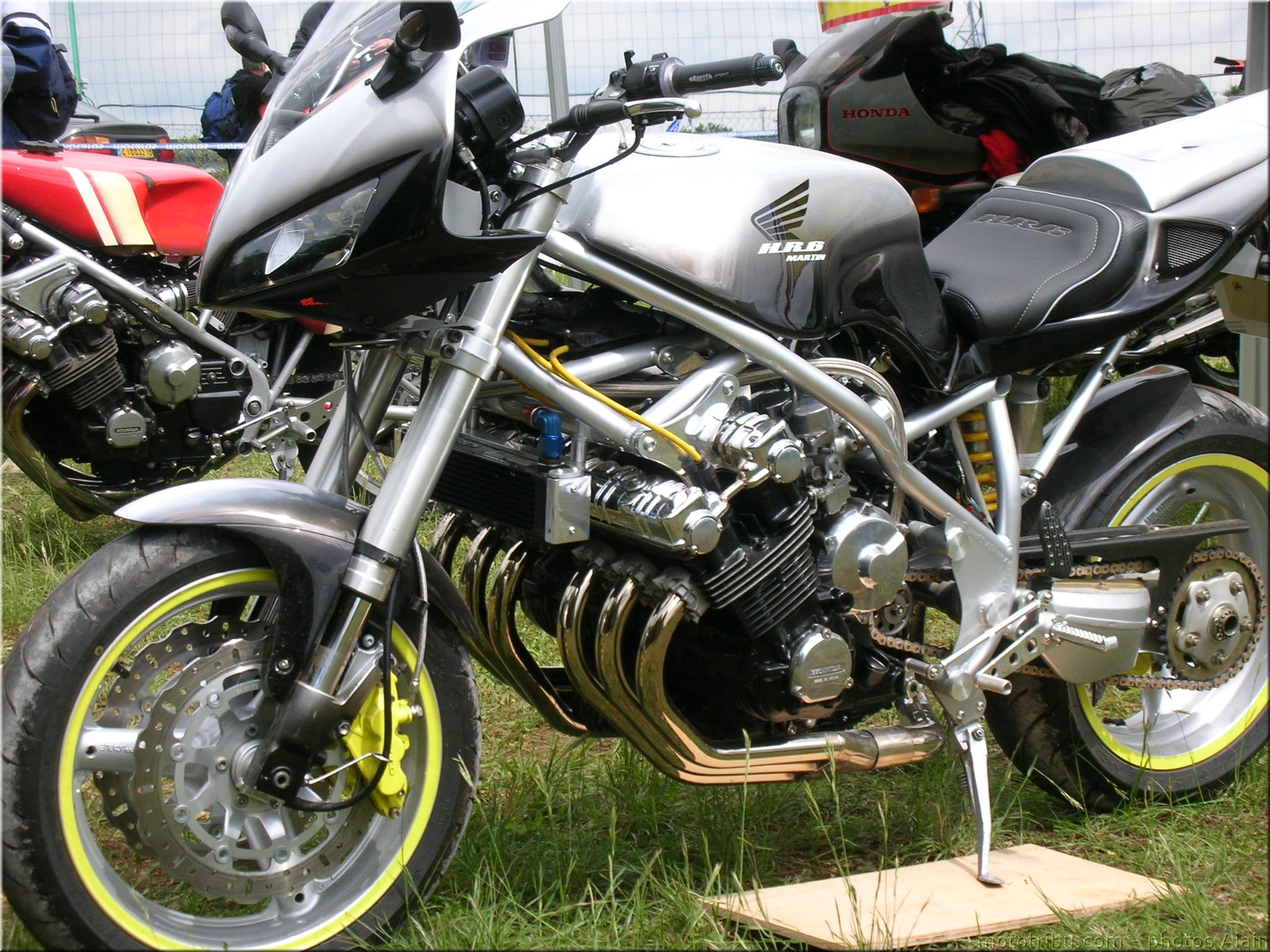 MOTO 
