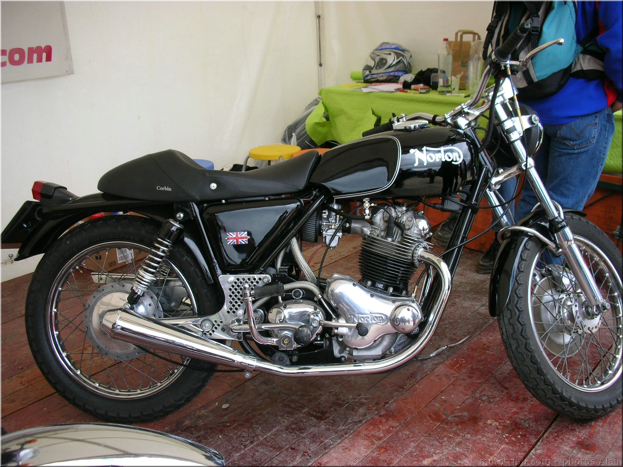 MOTO 