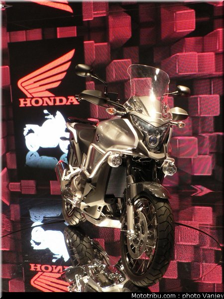 milan_eicma_2010_0122