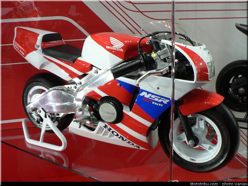 milan_eicma_2010_0128