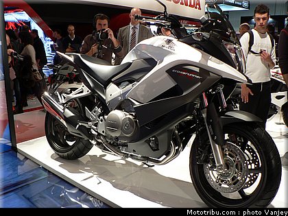 milan_eicma_2010_0118.JPG