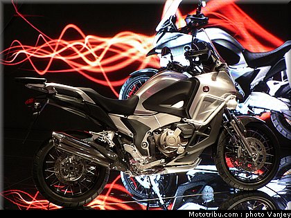 milan_eicma_2010_0120.JPG