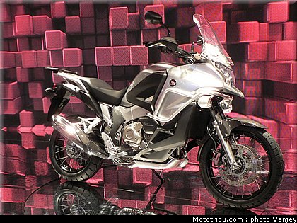 milan_eicma_2010_0121.JPG