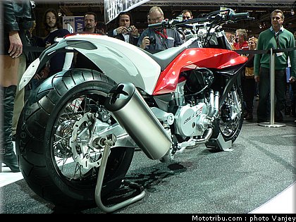 milan_eicma_2010_0147.JPG